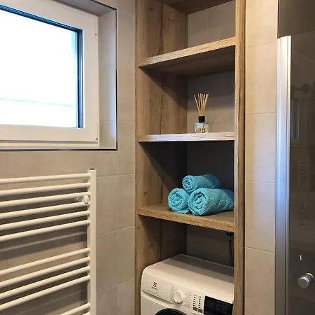 - Neualm Center Appartement Schladming