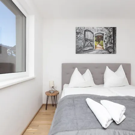 - Neualm Center