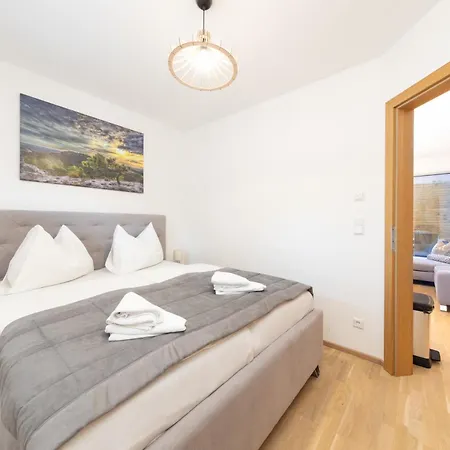 - Neualm Center Apartment Schladming