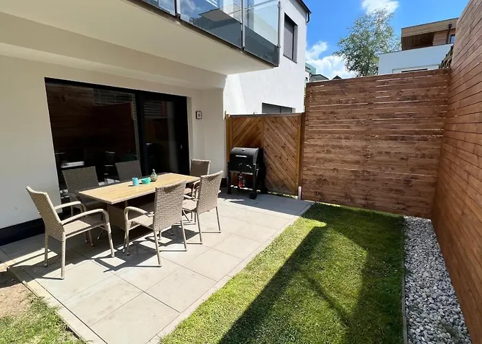 - Neualm Center Апартаменты *