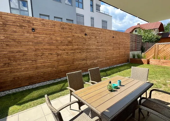 - Neualm Center שלאדמינג