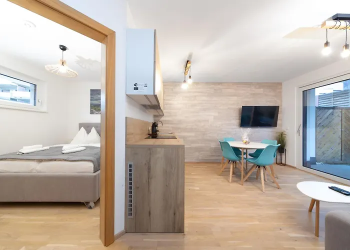 - Neualm Center Апартаменты