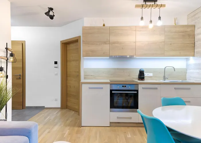 דירה - Neualm Center