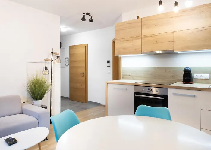 - Neualm Center Апартаменты *